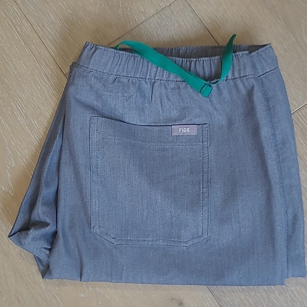 NWT Figs Cairo Grey Cargo Scrub Pants Men's sz XL